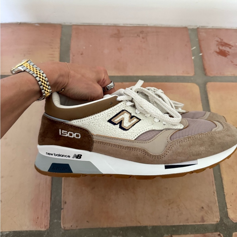 New Balance 1500 tan and cream sneakers